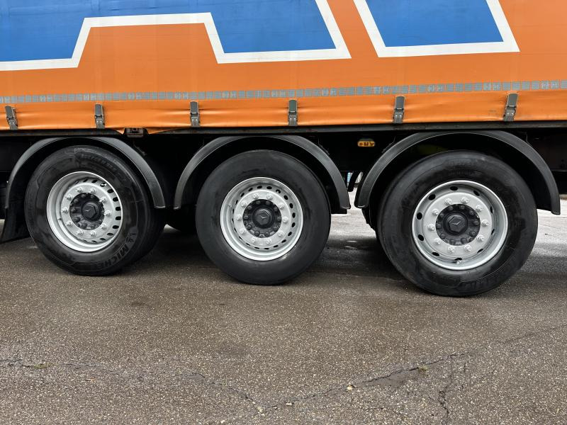 Schwarzmüller 3-Achs Tautliner 3-Achs Tautliner Schiebeplane Edscha Liftachse - Тентований напівпричіп: фото 4 Schwarzmüller 3-Achs Tautliner 3-Achs Tautliner Schiebeplane Edscha Liftachse - Тентований напівпричіп: фото 4