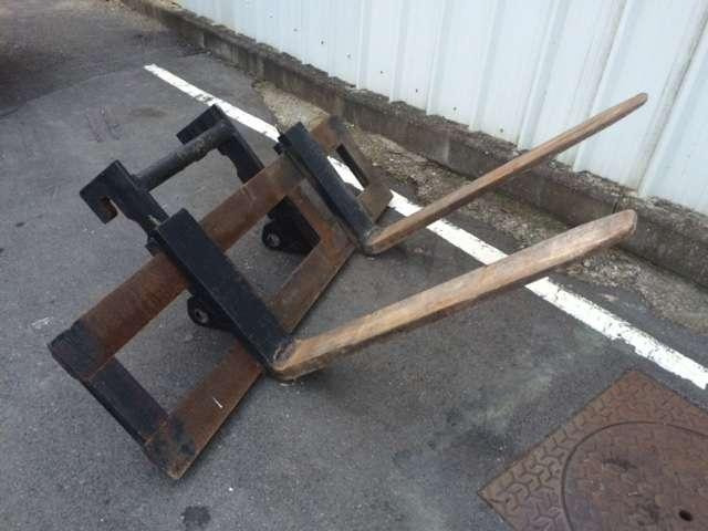 Attache rapide - Вила: фото 1 Attache rapide - Вила: фото 1