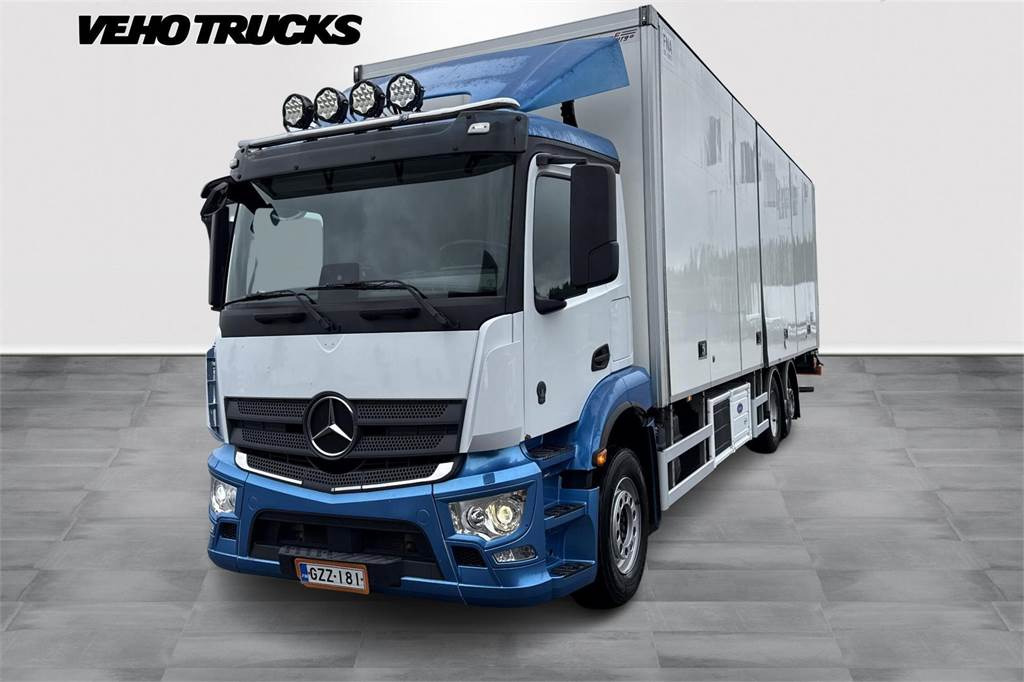 Mercedes-Benz 2546 6x2 L 9,4m Ksa-kori - Вантажівка з закритим кузовом: фото 1 Mercedes-Benz 2546 6x2 L 9,4m Ksa-kori - Вантажівка з закритим кузовом: фото 1