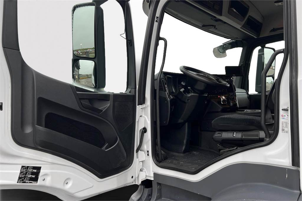 Вантажівка з закритим кузовом Mercedes-Benz ACTROS 1827L Ksa-kori + PL: фото 12