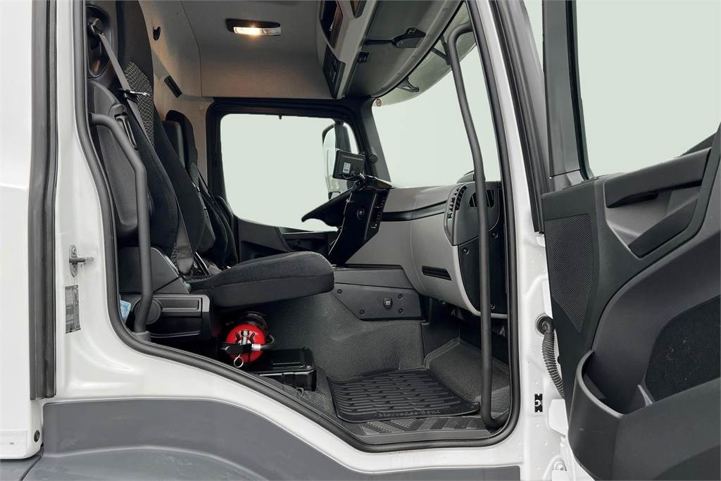 Вантажівка з закритим кузовом Mercedes-Benz ACTROS 1827L Ksa-kori + PL: фото 17