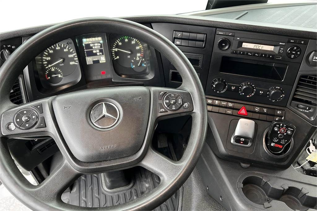 Interior photo 2: Вантажівка з закритим кузовом Mercedes-Benz ACTROS 1827L Ksa-kori + PL
