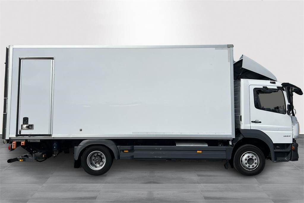 Mercedes-Benz ATEGO 1224L KSA-kori + PL - Вантажівка з закритим кузовом: фото 4 Mercedes-Benz ATEGO 1224L KSA-kori + PL - Вантажівка з закритим кузовом: фото 4