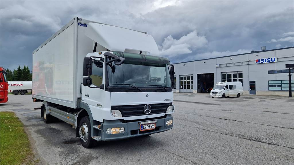 Mercedes-Benz ATEGO 1324L/48 - Вантажівка з закритим кузовом: фото 2 Mercedes-Benz ATEGO 1324L/48 - Вантажівка з закритим кузовом: фото 2