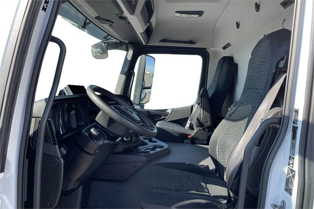 Вантажівка з закритим кузовом Mercedes-Benz Actros 1827 4x2 8,7m umpikori+PL nostin: фото 8