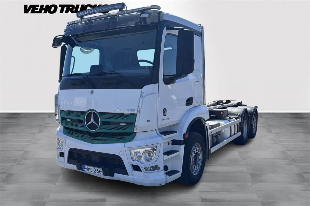Mercedes-Benz Actros 2546 L Koukkulaite - Гаковий мультиліфт вантажівка: фото 1 Mercedes-Benz Actros 2546 L Koukkulaite - Гаковий мультиліфт вантажівка: фото 1
