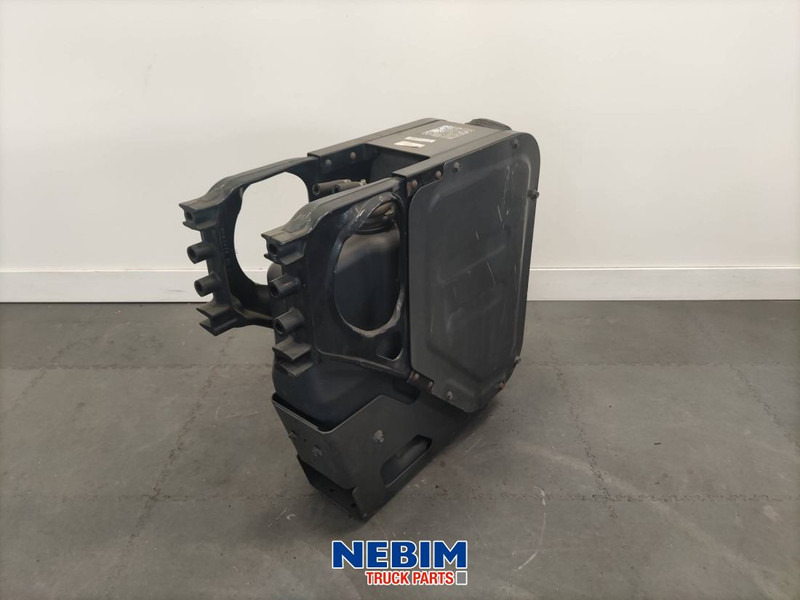 Volvo Volvo - 21215921 - Adblue tank 60L FH / FM - Запчастини в категорії Вантажівки: фото 2 Volvo Volvo - 21215921 - Adblue tank 60L FH / FM - Запчастини в категорії Вантажівки: фото 2