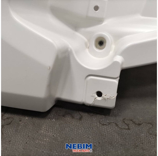 Volvo Volvo - 22376336 - Bumper FL3 - Запчастини в категорії Вантажівки: фото 3 Volvo Volvo - 22376336 - Bumper FL3 - Запчастини в категорії Вантажівки: фото 3