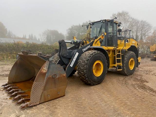 John Deere 744 P MIETE / RENTAL (12002124) - Колісний навантажувач: фото 1 John Deere 744 P MIETE / RENTAL (12002124) - Колісний навантажувач: фото 1