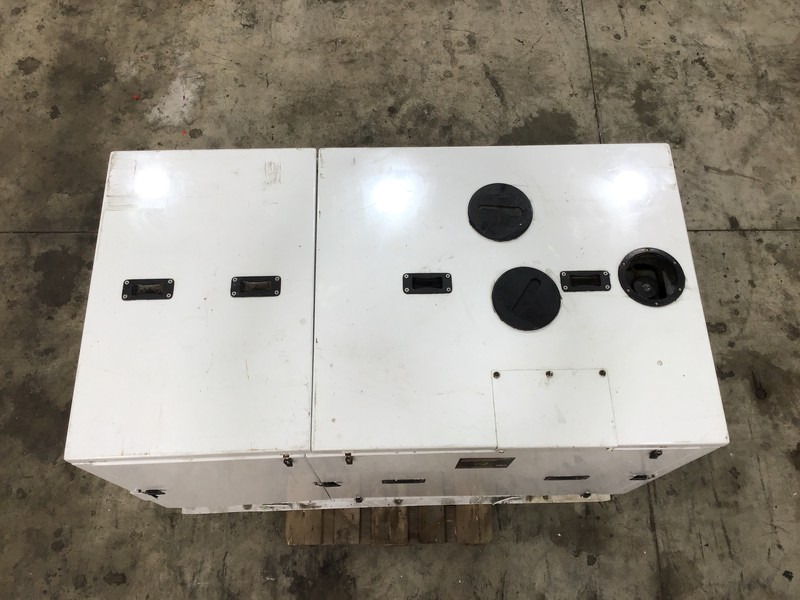 Caterpillar 3054NA GENERATOR 42.5 KVA FOR PARTS - Електричний генератор: фото 5 Caterpillar 3054NA GENERATOR 42.5 KVA FOR PARTS - Електричний генератор: фото 5