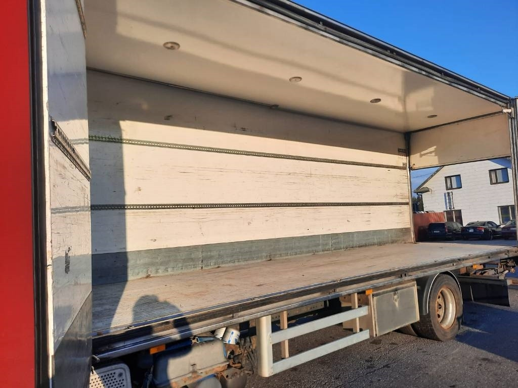 Mercedes-Benz Actros 1832 - Вантажівка з закритим кузовом: фото 5 Mercedes-Benz Actros 1832 - Вантажівка з закритим кузовом: фото 5