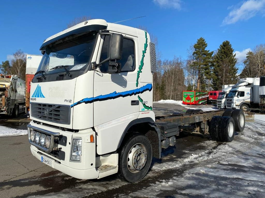Volvo FH 12 - Вантажівка шасі: фото 1 Volvo FH 12 - Вантажівка шасі: фото 1