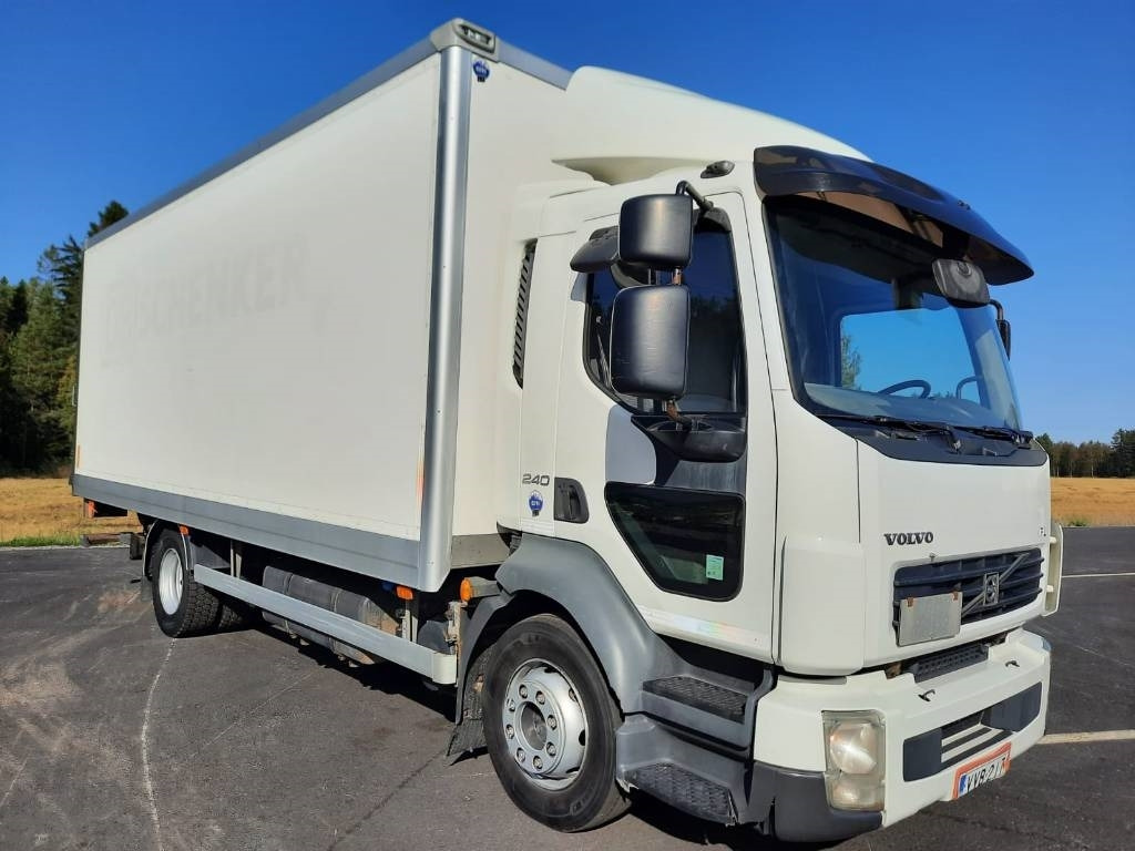 Volvo FL 240 - Вантажівка з закритим кузовом: фото 2 Volvo FL 240 - Вантажівка з закритим кузовом: фото 2