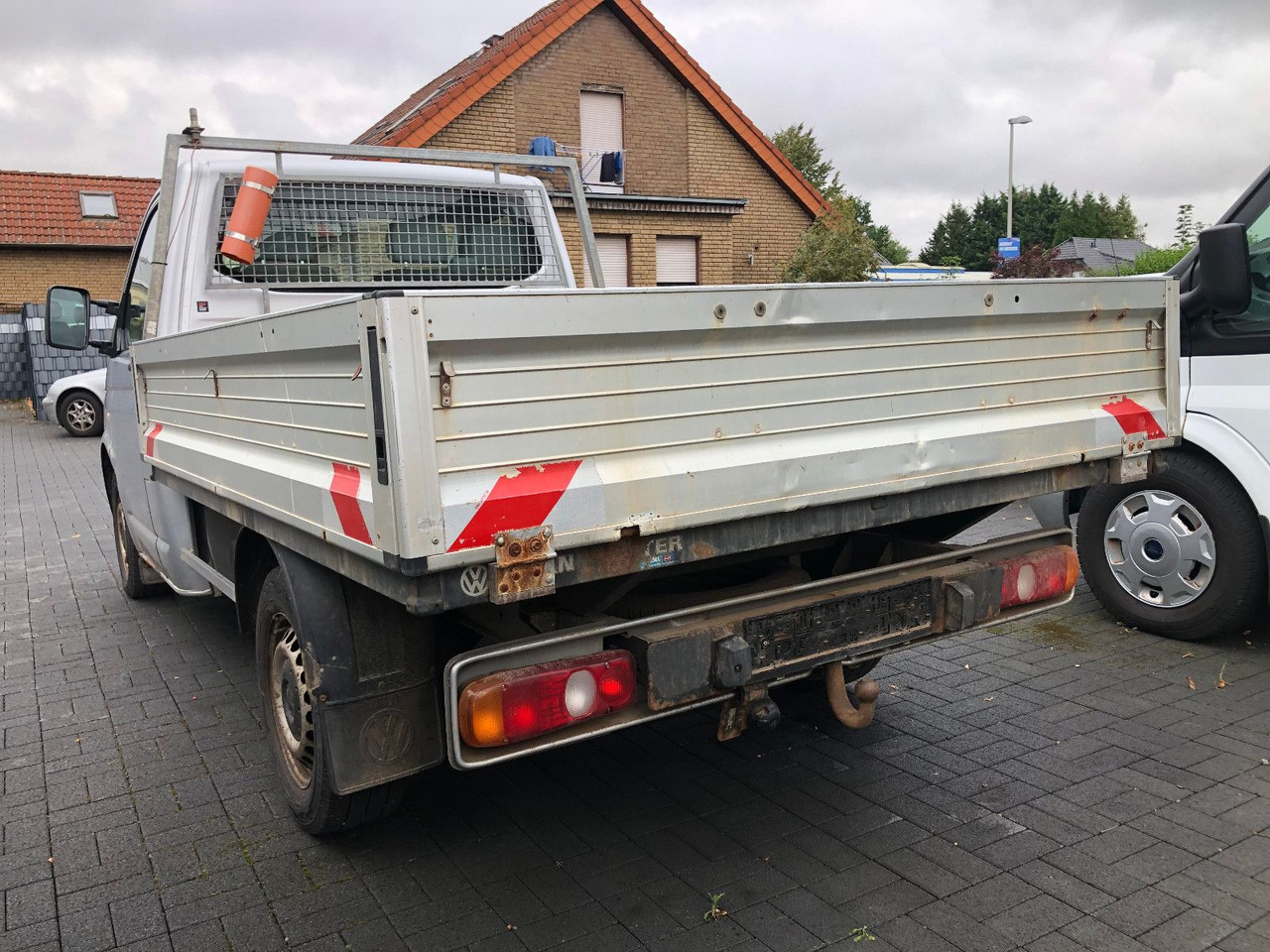 Volkswagen T5 1.9 TDI Transporter Pritsche - Легка бортова вантажівка: фото 2 Volkswagen T5 1.9 TDI Transporter Pritsche - Легка бортова вантажівка: фото 2