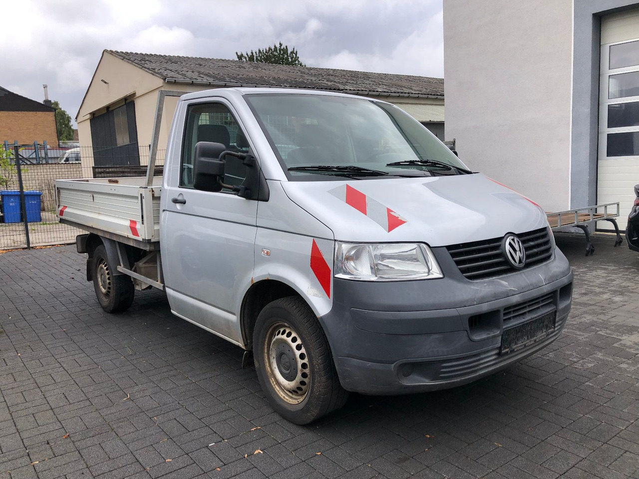Volkswagen T5 1.9 TDI Transporter Pritsche - Легка бортова вантажівка: фото 3 Volkswagen T5 1.9 TDI Transporter Pritsche - Легка бортова вантажівка: фото 3