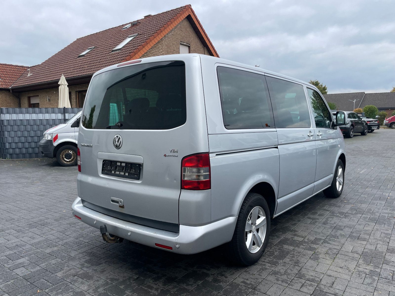 Volkswagen T5 2.5 TDi Caravelle 4Motion 8-Sitzer - Пасажирський фургон: фото 2 Volkswagen T5 2.5 TDi Caravelle 4Motion 8-Sitzer - Пасажирський фургон: фото 2