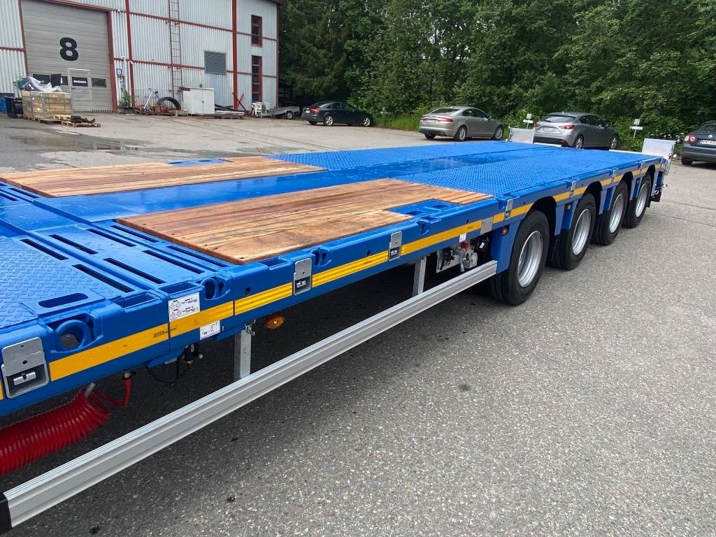 Faymonville Max Trailer, Max 4AA - Низькорамна платформа напівпричіп: фото 3 Faymonville Max Trailer, Max 4AA - Низькорамна платформа напівпричіп: фото 3