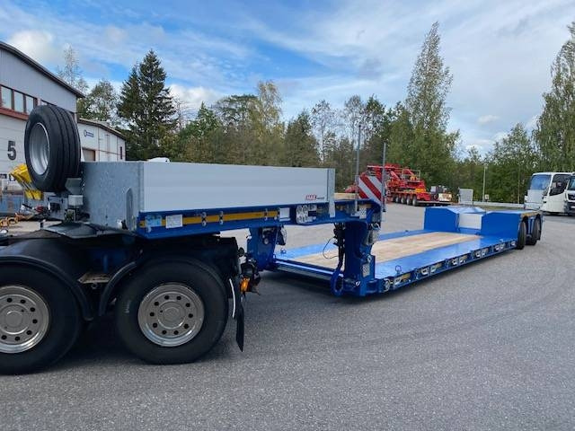 Faymonville Max Trailer, Max510, 2-aks, pendeli - Низькорамна платформа напівпричіп: фото 1 Faymonville Max Trailer, Max510, 2-aks, pendeli - Низькорамна платформа напівпричіп: фото 1