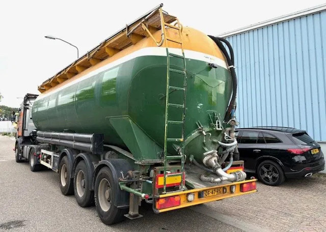 Feldbinder KIP48 3 3-AXLE 48M3 KIPPING SILO TRAILER (SAF AXLES / DRUM BRAKES / 4 COMPARTMENTS) - Напівпричіп цистерна: фото 4 Feldbinder KIP48 3 3-AXLE 48M3 KIPPING SILO TRAILER (SAF AXLES / DRUM BRAKES / 4 COMPARTMENTS) - Напівпричіп цистерна: фото 4