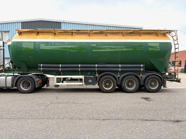 Feldbinder KIP48 3 3-AXLE 48M3 KIPPING SILO TRAILER (SAF AXLES / DRUM BRAKES / 4 COMPARTMENTS) - Напівпричіп цистерна: фото 5 Feldbinder KIP48 3 3-AXLE 48M3 KIPPING SILO TRAILER (SAF AXLES / DRUM BRAKES / 4 COMPARTMENTS) - Напівпричіп цистерна: фото 5