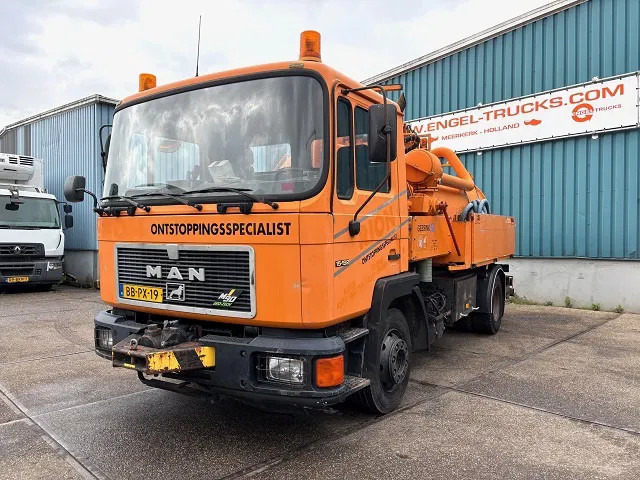 MAN F 15.192 (6-CILINDER) WITH GEESINK VACUUM TANK (MANUAL GEARBOX / P.T.O.) ORIGINAL DUTCH TRUCK - Асенізатори: фото 1 MAN F 15.192 (6-CILINDER) WITH GEESINK VACUUM TANK (MANUAL GEARBOX / P.T.O.) ORIGINAL DUTCH TRUCK - Асенізатори: фото 1