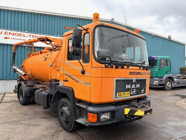 MAN F 15.192 (6-CILINDER) WITH GEESINK VACUUM TANK (MANUAL GEARBOX / P.T.O.) ORIGINAL DUTCH TRUCK - Асенізатори: фото 2 MAN F 15.192 (6-CILINDER) WITH GEESINK VACUUM TANK (MANUAL GEARBOX / P.T.O.) ORIGINAL DUTCH TRUCK - Асенізатори: фото 2