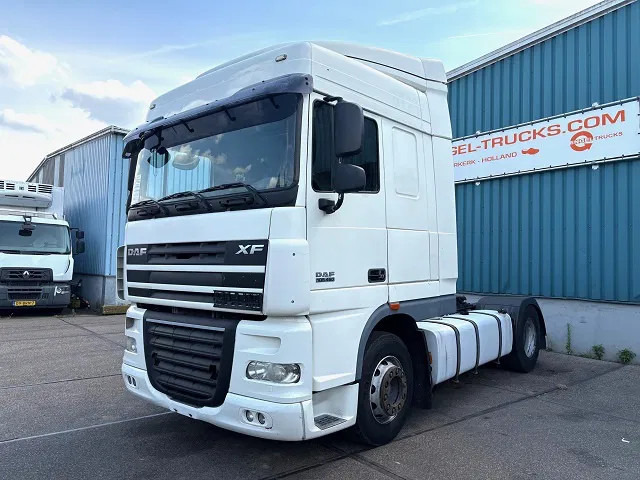 DAF XF 105.460 SPACECAB (ZF-MANUAL GEARBOX / 2x DIESELTANK / MX-ENGINE BRAKE / AIRCONDITIONING / FRIDGE / ETC. - Тягач: фото 1 DAF XF 105.460 SPACECAB (ZF-MANUAL GEARBOX / 2x DIESELTANK / MX-ENGINE BRAKE / AIRCONDITIONING / FRIDGE / ETC. - Тягач: фото 1