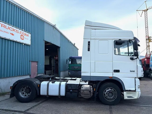 DAF XF 105.460 SPACECAB (ZF-MANUAL GEARBOX / 2x DIESELTANK / MX-ENGINE BRAKE / AIRCONDITIONING / FRIDGE / ETC. - Тягач: фото 4 DAF XF 105.460 SPACECAB (ZF-MANUAL GEARBOX / 2x DIESELTANK / MX-ENGINE BRAKE / AIRCONDITIONING / FRIDGE / ETC. - Тягач: фото 4