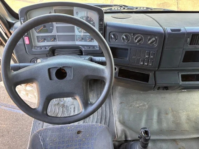 Тягач MAN TGA 18.410 BLS XL (6-CILINDERHEADS) (ZF16 MANUAL GEARBOX / ZF-INTARDER / P.T.O.): фото 6 Тягач MAN TGA 18.410 BLS XL (6-CILINDERHEADS) (ZF16 MANUAL GEARBOX / ZF-INTARDER / P.T.O.): фото 6