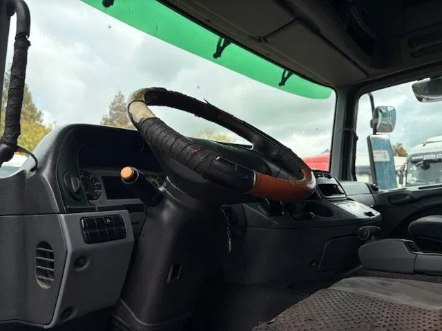 Тягач Mercedes-Benz Actros 1844 LS (MP2) (TELLIGENT AUTOMATIC / AIRCONDITIONING / 2x DIESELTANK / EURO 5): фото 8 Тягач Mercedes-Benz Actros 1844 LS (MP2) (TELLIGENT AUTOMATIC / AIRCONDITIONING / 2x DIESELTANK / EURO 5): фото 8