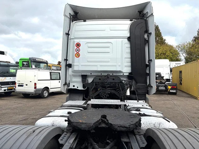 Тягач Mercedes-Benz Actros 1844 LS (MP2) (TELLIGENT AUTOMATIC / AIRCONDITIONING / 2x DIESELTANK / EURO 5): фото 6 Тягач Mercedes-Benz Actros 1844 LS (MP2) (TELLIGENT AUTOMATIC / AIRCONDITIONING / 2x DIESELTANK / EURO 5): фото 6