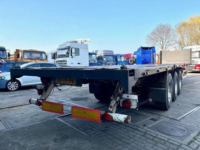 Van Hool 3B1047 13.60M. FLATBED TRAILER WITH 40FT TWISTLOCKS (SAF-AXLES / DISC BRAKES / 40FT TWISTLOCKS) - Бортовий напівпричіп/ Платформа: фото 3 Van Hool 3B1047 13.60M. FLATBED TRAILER WITH 40FT TWISTLOCKS (SAF-AXLES / DISC BRAKES / 40FT TWISTLOCKS) - Бортовий напівпричіп/ Платформа: фото 3