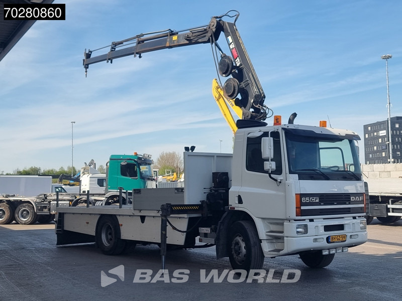 DAF CF65. 220 4X2 NL-Truck Hiab 135-3 Kran Crane Remote Euro 2 - Бортова вантажівка/ Платформа, Вантажівка з маніпулятором: фото 2 DAF CF65. 220 4X2 NL-Truck Hiab 135-3 Kran Crane Remote Euro 2 - Бортова вантажівка/ Платформа, Вантажівка з маніпулятором: фото 2