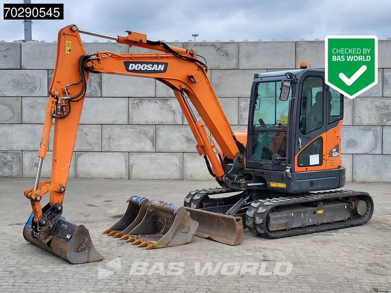 Doosan DX62R-3 3 BUCKETS - A/C - Міні-екскаватор: фото 1 Doosan DX62R-3 3 BUCKETS - A/C - Міні-екскаватор: фото 1