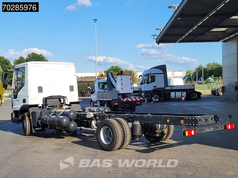 Iveco 120-210L 4X2 NEW 12tons chassis! CNG Engine Manual TELMA Retarder Euro 6 - Вантажівка шасі: фото 2 Iveco 120-210L 4X2 NEW 12tons chassis! CNG Engine Manual TELMA Retarder Euro 6 - Вантажівка шасі: фото 2