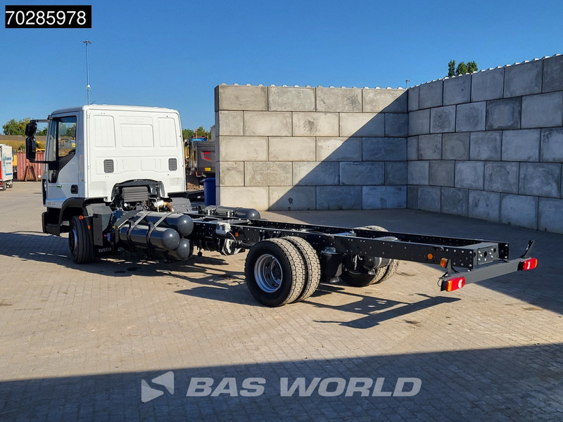 Iveco 120-210L 4X2 NEW 12tons chassis! CNG Engine TELMA Retarder Manual Euro 6 - Вантажівка шасі: фото 2 Iveco 120-210L 4X2 NEW 12tons chassis! CNG Engine TELMA Retarder Manual Euro 6 - Вантажівка шасі: фото 2