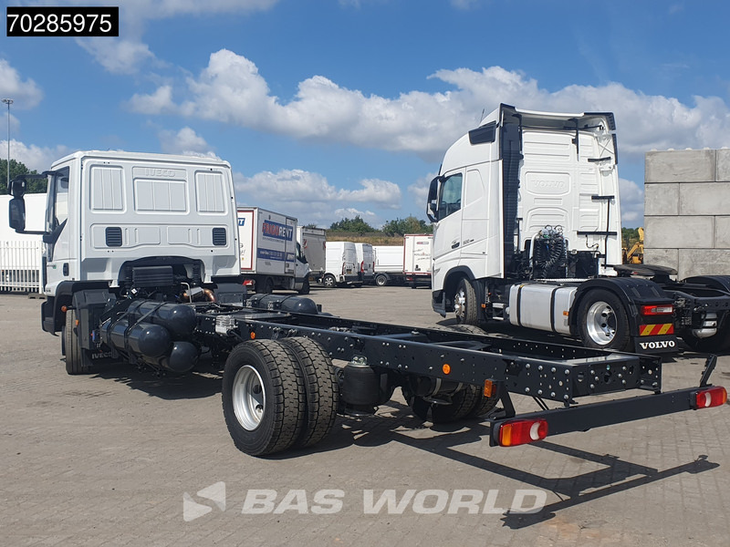 Iveco Eurocargo 120LE210 4X2 NEW 12tons chassis! CNG Engine TELMA Retarder Manual Euro 6 - Вантажівка шасі: фото 2 Iveco Eurocargo 120LE210 4X2 NEW 12tons chassis! CNG Engine TELMA Retarder Manual Euro 6 - Вантажівка шасі: фото 2