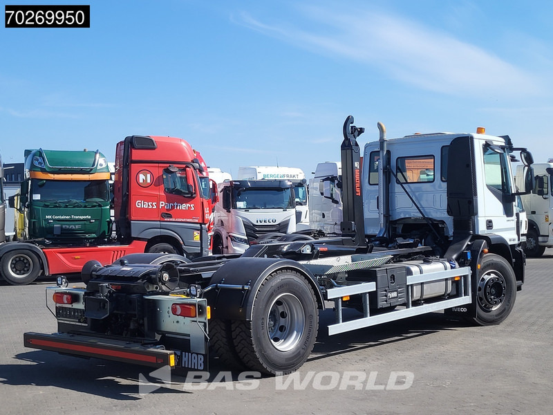 Iveco Eurocargo 180E320 4X2 NEW! 14tons Hiab Multilift ULT14S51 ACC Euro 6 - Гаковий мультиліфт вантажівка: фото 5 Iveco Eurocargo 180E320 4X2 NEW! 14tons Hiab Multilift ULT14S51 ACC Euro 6 - Гаковий мультиліфт вантажівка: фото 5