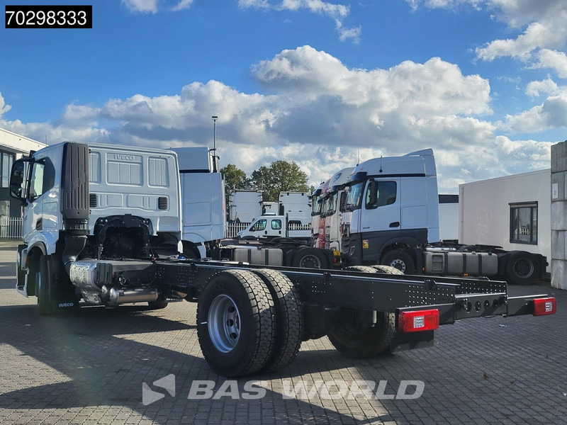 Iveco S-Way 340 4X2 NEW! Chassis Automatic Navi LED Euro 6 - Вантажівка шасі: фото 2 Iveco S-Way 340 4X2 NEW! Chassis Automatic Navi LED Euro 6 - Вантажівка шасі: фото 2