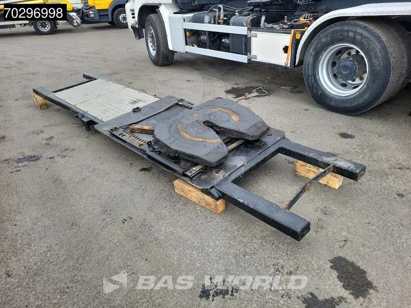 MAN TGS 33.440 6X4 25Ton AJK NHS25-5930 hooklift with 5th wheel Wechselsystem Manual Big-Axle Euro 5 - Гаковий мультиліфт вантажівка: фото 5 MAN TGS 33.440 6X4 25Ton AJK NHS25-5930 hooklift with 5th wheel Wechselsystem Manual Big-Axle Euro 5 - Гаковий мультиліфт вантажівка: фото 5