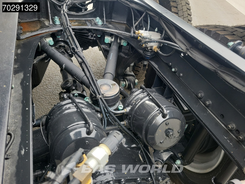 MAN TGS 40.400 6X4 NEW 6x4 chassis PTO Preparation Steelsuspension Big-Axle Automatic Euro 2 - Вантажівка шасі: фото 5 MAN TGS 40.400 6X4 NEW 6x4 chassis PTO Preparation Steelsuspension Big-Axle Automatic Euro 2 - Вантажівка шасі: фото 5
