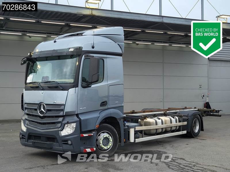 Mercedes-Benz Actros 1843 4X2 BDF 2xTanks Automatic Euro 6 - Контейнеровоз/ Змінний кузов вантажівка: фото 1 Mercedes-Benz Actros 1843 4X2 BDF 2xTanks Automatic Euro 6 - Контейнеровоз/ Змінний кузов вантажівка: фото 1
