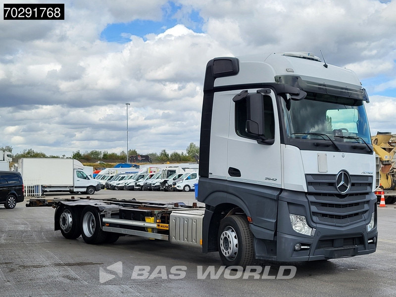 Mercedes-Benz Actros 2542 Actros 6X2 BDF Full air suspension BigSpace Standklima Automatic Euro 6 - Контейнеровоз/ Змінний кузов вантажівка: фото 3 Mercedes-Benz Actros 2542 Actros 6X2 BDF Full air suspension BigSpace Standklima Automatic Euro 6 - Контейнеровоз/ Змінний кузов вантажівка: фото 3