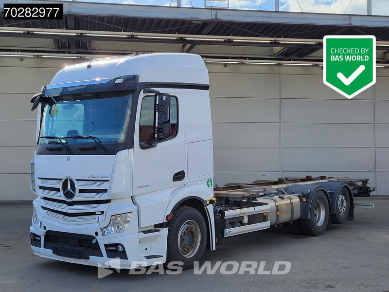 Mercedes-Benz Actros 2548 Actros 6X2 BROKEN ENGINE! Lift-Axle Xenon Automatic Euro 6 - Контейнеровоз/ Змінний кузов вантажівка: фото 2 Mercedes-Benz Actros 2548 Actros 6X2 BROKEN ENGINE! Lift-Axle Xenon Automatic Euro 6 - Контейнеровоз/ Змінний кузов вантажівка: фото 2