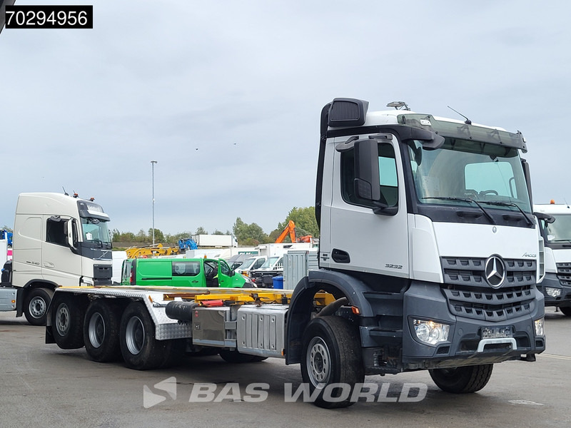 Mercedes-Benz Arocs 3232 Arocs 8X4 LOW Mileage! BDF Big-Axle Lift+Steering-Axle Euro 6 - Контейнеровоз/ Змінний кузов вантажівка: фото 3 Mercedes-Benz Arocs 3232 Arocs 8X4 LOW Mileage! BDF Big-Axle Lift+Steering-Axle Euro 6 - Контейнеровоз/ Змінний кузов вантажівка: фото 3