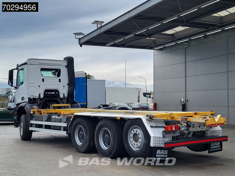 Mercedes-Benz Arocs 3232 Arocs 8X4 LOW Mileage! BDF Big-Axle Lift+Steering-Axle Euro 6 - Контейнеровоз/ Змінний кузов вантажівка: фото 2 Mercedes-Benz Arocs 3232 Arocs 8X4 LOW Mileage! BDF Big-Axle Lift+Steering-Axle Euro 6 - Контейнеровоз/ Змінний кузов вантажівка: фото 2