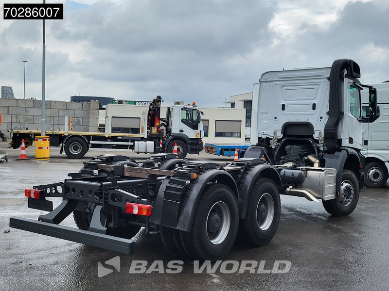 Mercedes-Benz Arocs 3342 6X4 NEW 6x4 chassis Big-Axle Automatic Steel suspension Euro 3 - Вантажівка шасі: фото 5 Mercedes-Benz Arocs 3342 6X4 NEW 6x4 chassis Big-Axle Automatic Steel suspension Euro 3 - Вантажівка шасі: фото 5