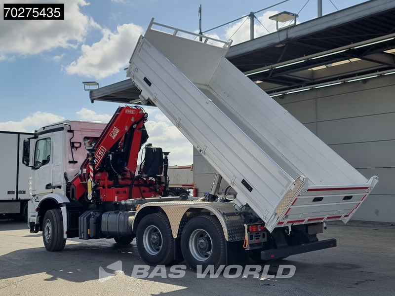 Новий Самоскид вантажівка, Вантажівка з маніпулятором Mercedes-Benz Arocs 3348 6X4 Fassi F255A2.24 Kran Crane 9m3 3-Sided Tipper Big-Axle Euro 6: фото 11