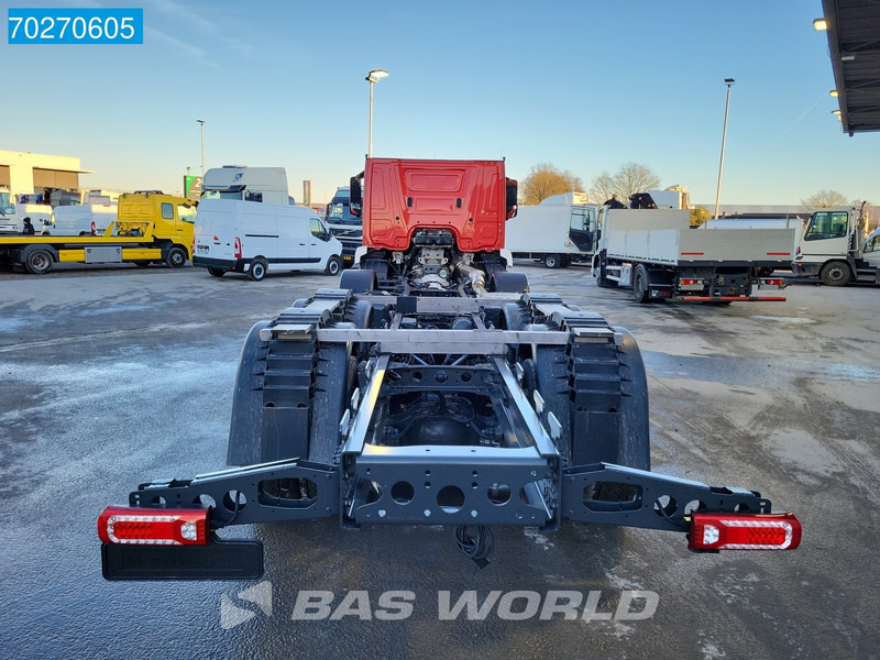Mercedes-Benz Arocs 4843 8X4 NEW chassis RHD! Steel suspension Automatic Euro 6 - Вантажівка шасі: фото 3 Mercedes-Benz Arocs 4843 8X4 NEW chassis RHD! Steel suspension Automatic Euro 6 - Вантажівка шасі: фото 3