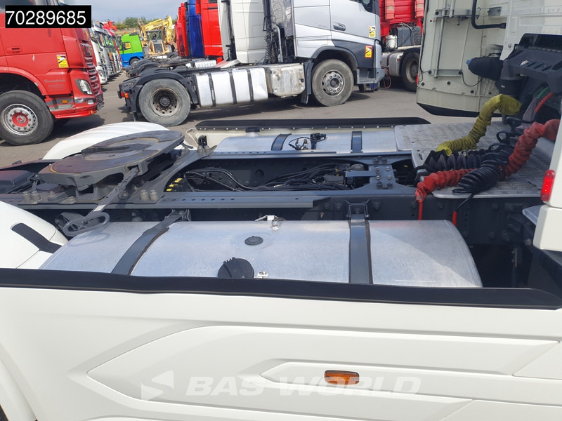 Тягач DAF XG+ 530 4X2 Retarder 2x Tanks Leather Standklima ACC: фото 12